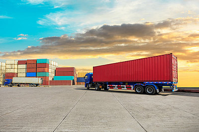 貨運卡車 現(xiàn)代經(jīng)濟(jì)的大動脈